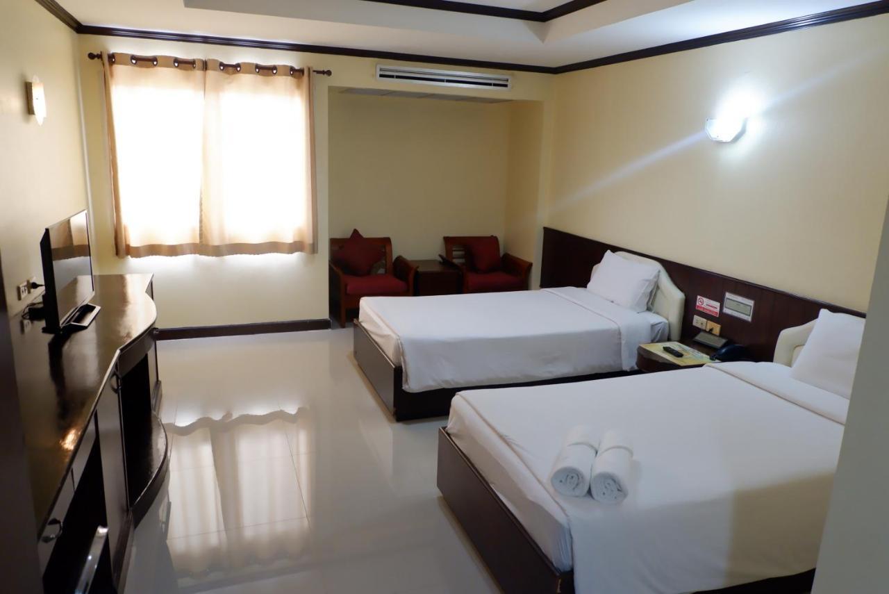 Auychai Grand Hotel Lang Suan 외부 사진