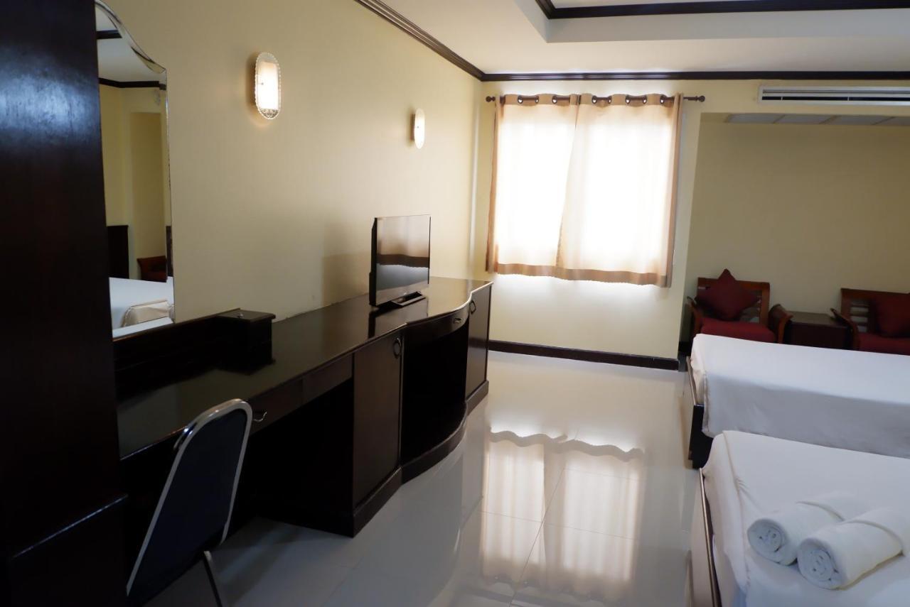 Auychai Grand Hotel Lang Suan 외부 사진