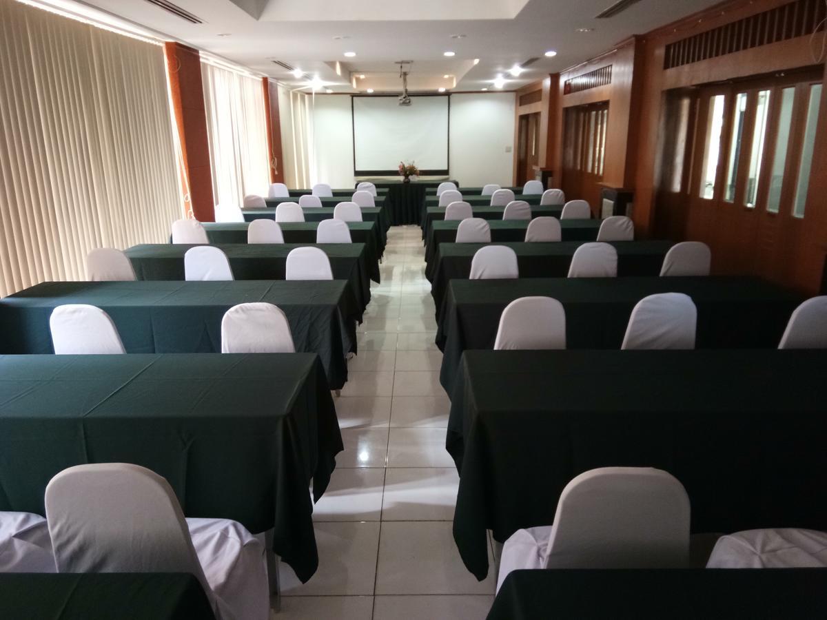 Auychai Grand Hotel Lang Suan 외부 사진